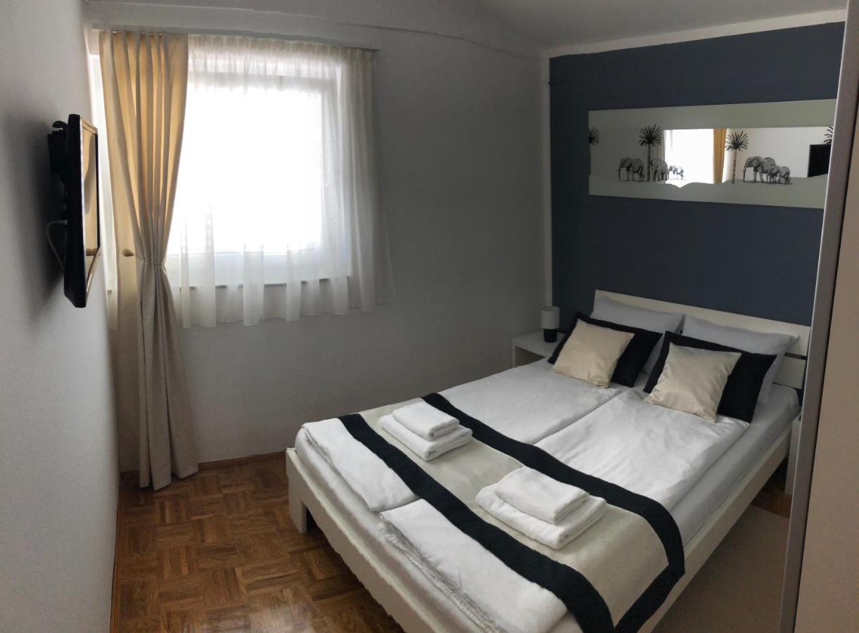 Apartments Loncar-Near Zrce Beach Novalja Zewnętrze zdjęcie