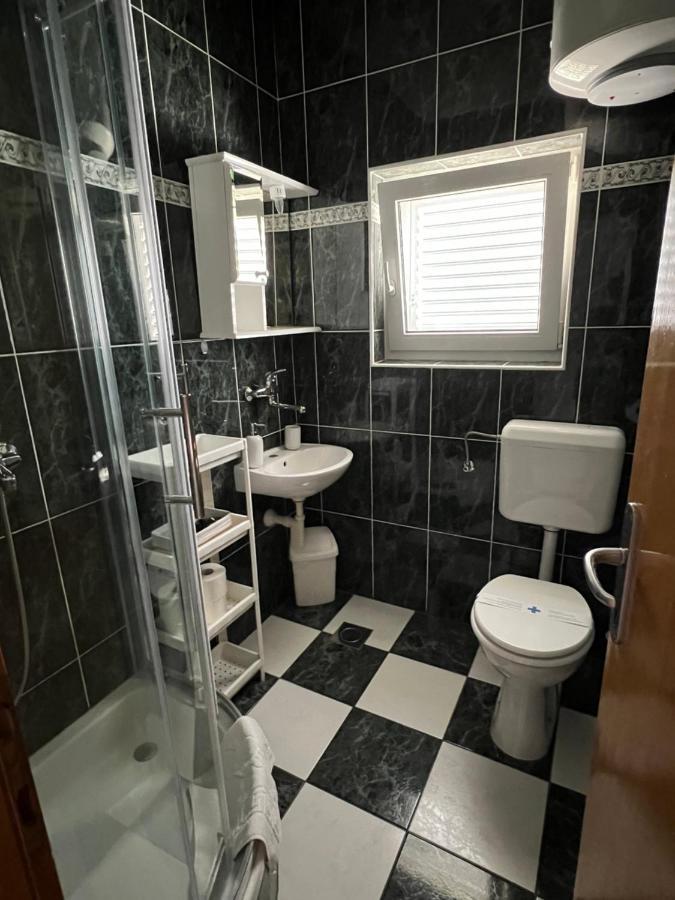 Apartments Loncar-Near Zrce Beach Novalja Zewnętrze zdjęcie