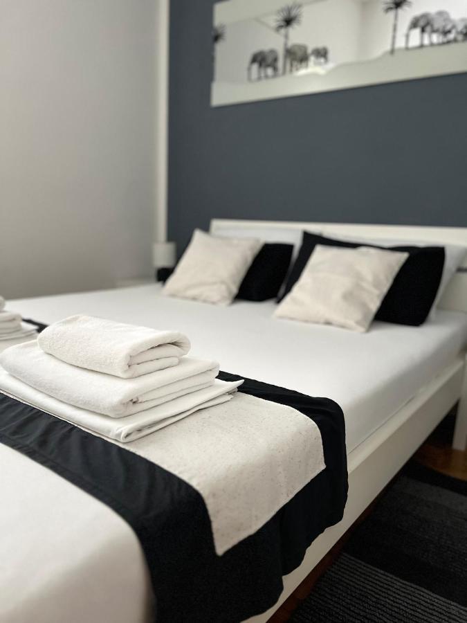 Apartments Loncar-Near Zrce Beach Novalja Zewnętrze zdjęcie