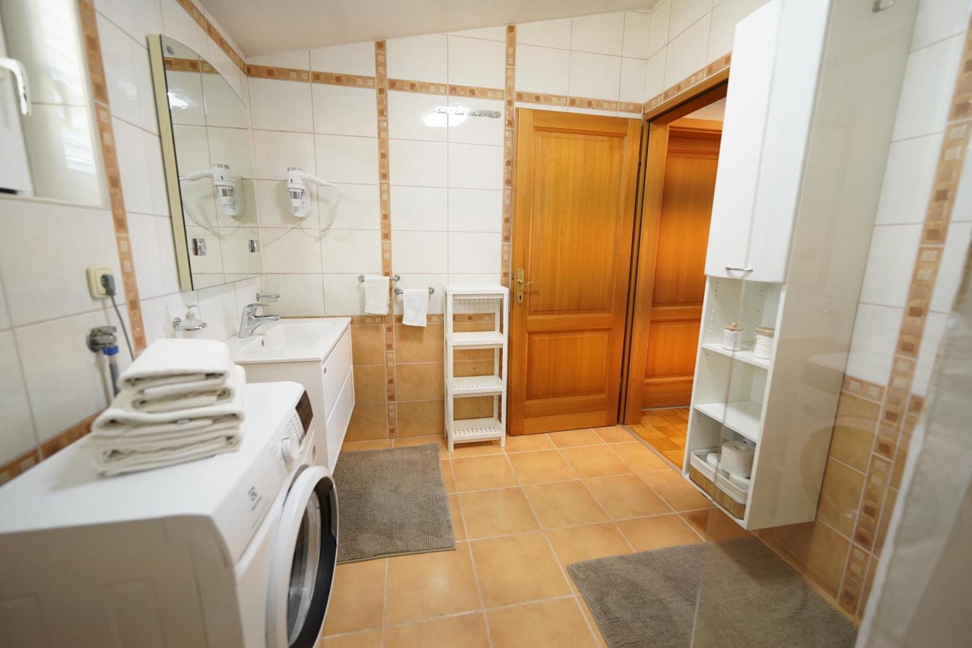 Apartments Loncar-Near Zrce Beach Novalja Zewnętrze zdjęcie