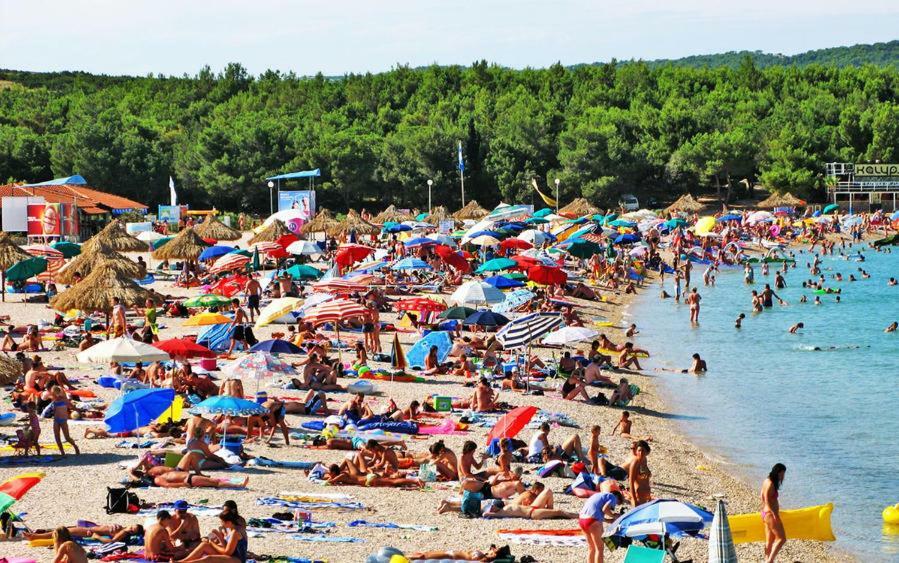 Apartments Loncar-Near Zrce Beach Novalja Zewnętrze zdjęcie